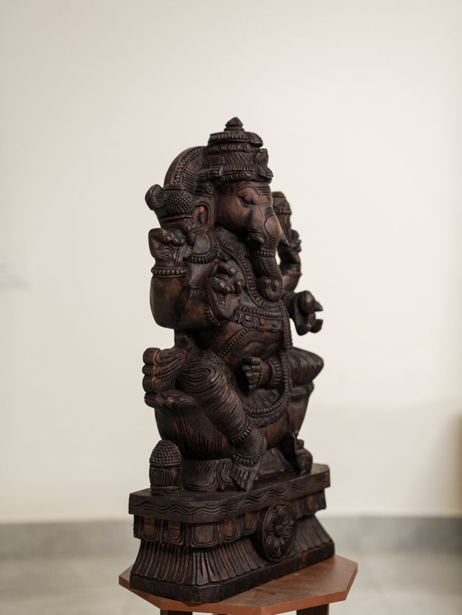 Sri Vinayaka Ganesha Idol – Handcrafted South Indian Art