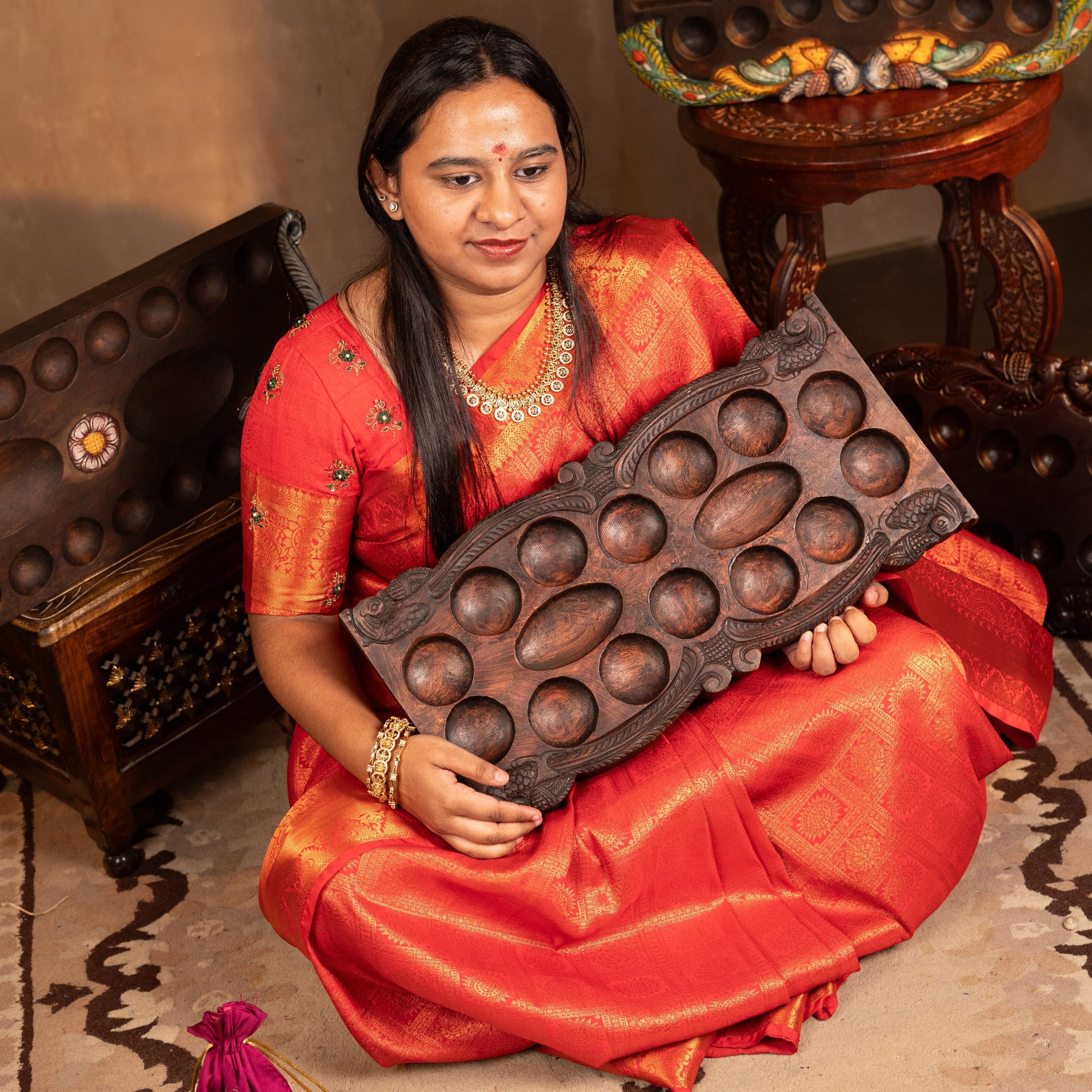 Hand Carved Rosewood Pallanguli Board with Parrot Motif – Traditional Mancala Game