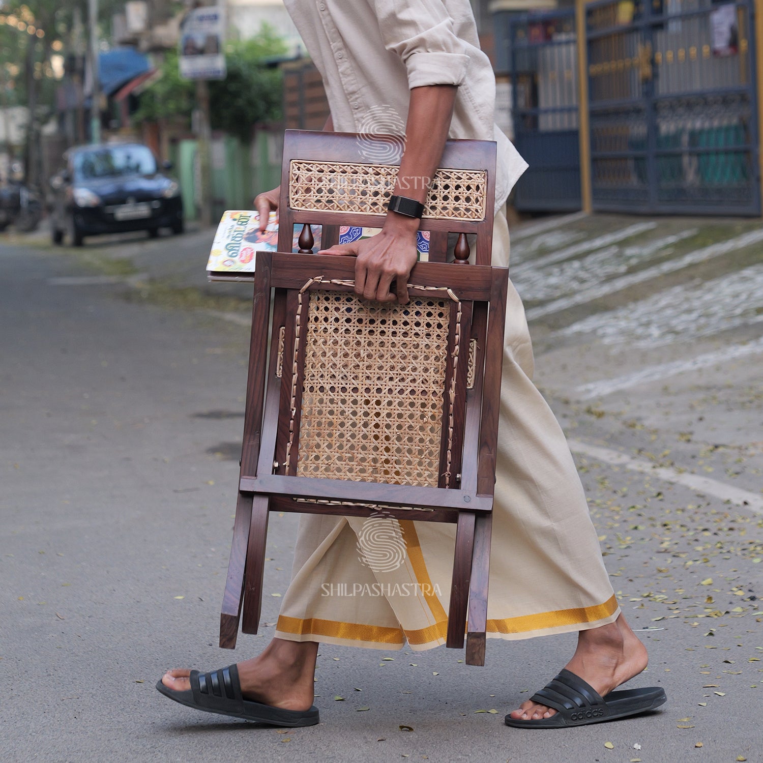 Premium Rosewood Folding Chair with Aathangudi Tile – Handcrafted Chettinad Heritage Wooden Chair