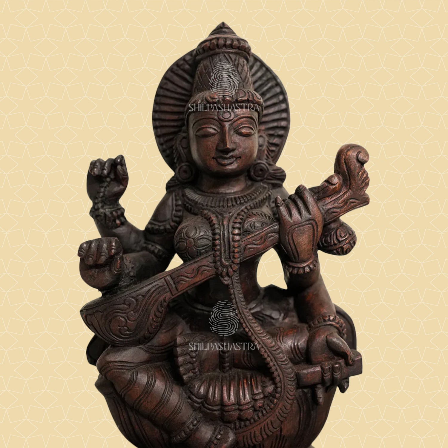 Goddess Saraswathi Idol – Traditional South Indian Art