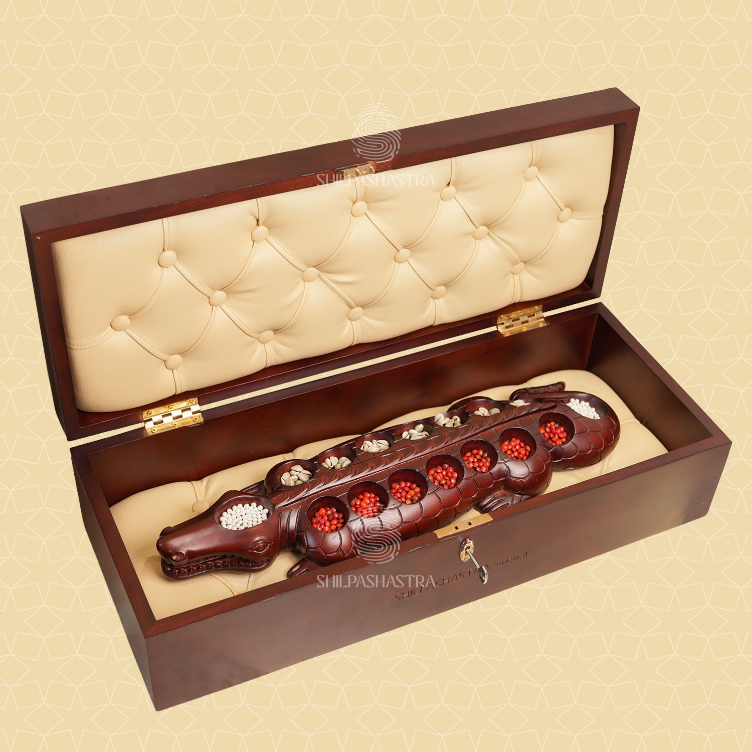 Hand Carved Mahogany Pallanguzhi Board – Babiya Crocodile Heritage Game for Home Decor & Gifting