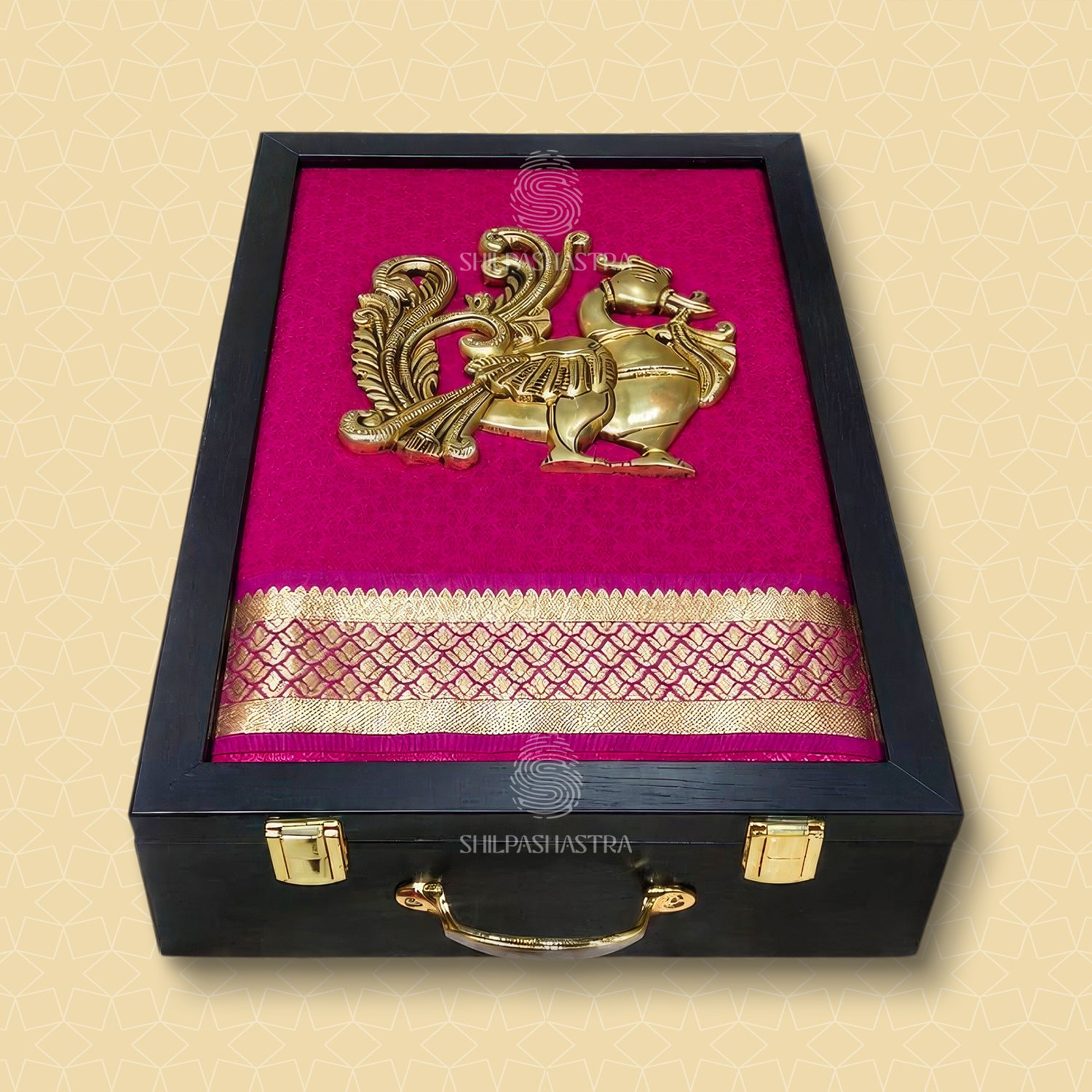 Premium Brass Annam Saree & Veshti Double Box – Magenta with Dark Pink Zari (14 × 9 × 2.75 Inches)