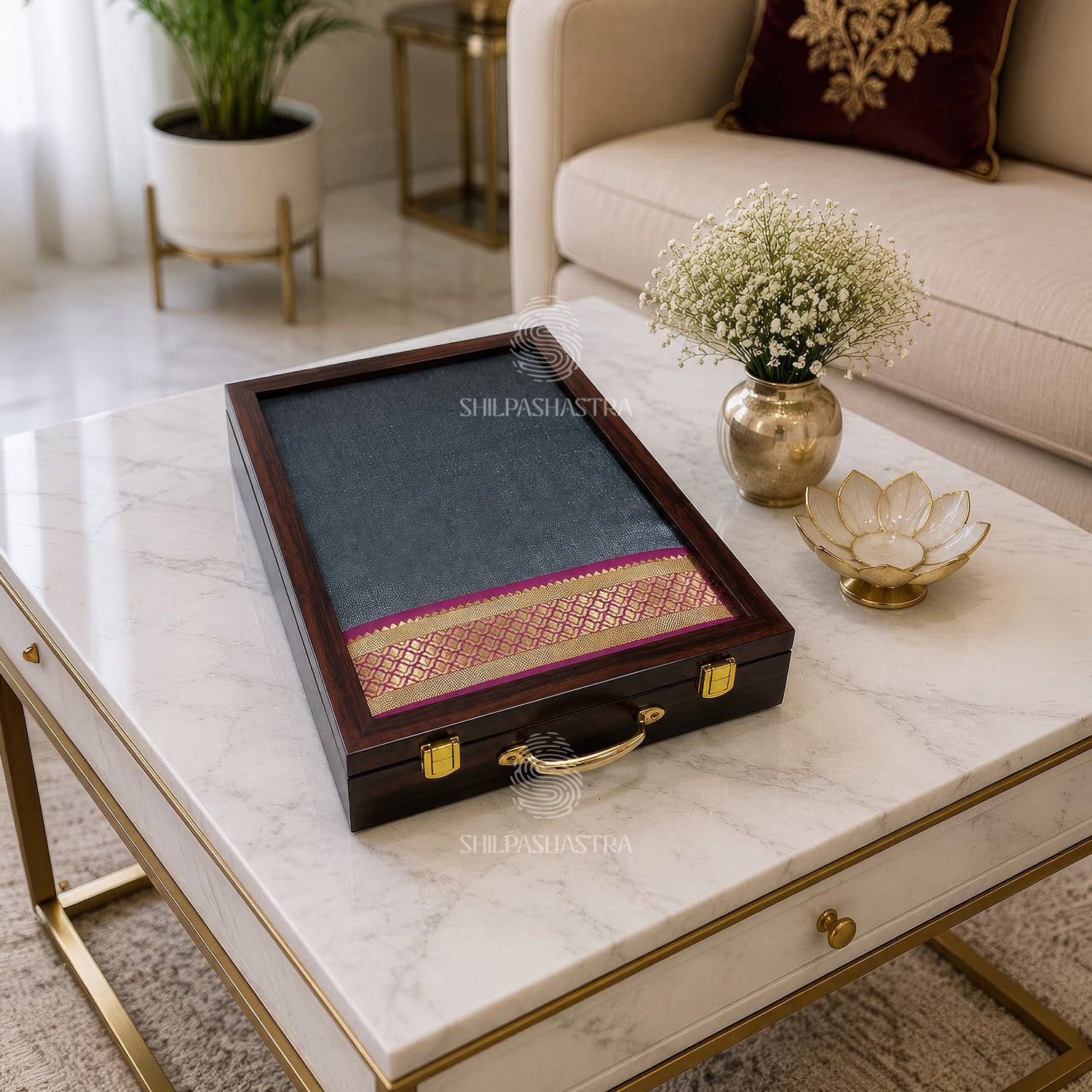 Premium Wedding Saree Box with Zari Border – Traditional Bridal Gift Box