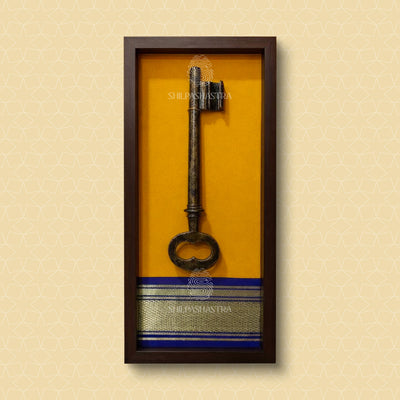 Chettinad Antique Saavy (Key) Fiber Idol Frame – Traditional Wall Decor (14.75x6.5 Inch)