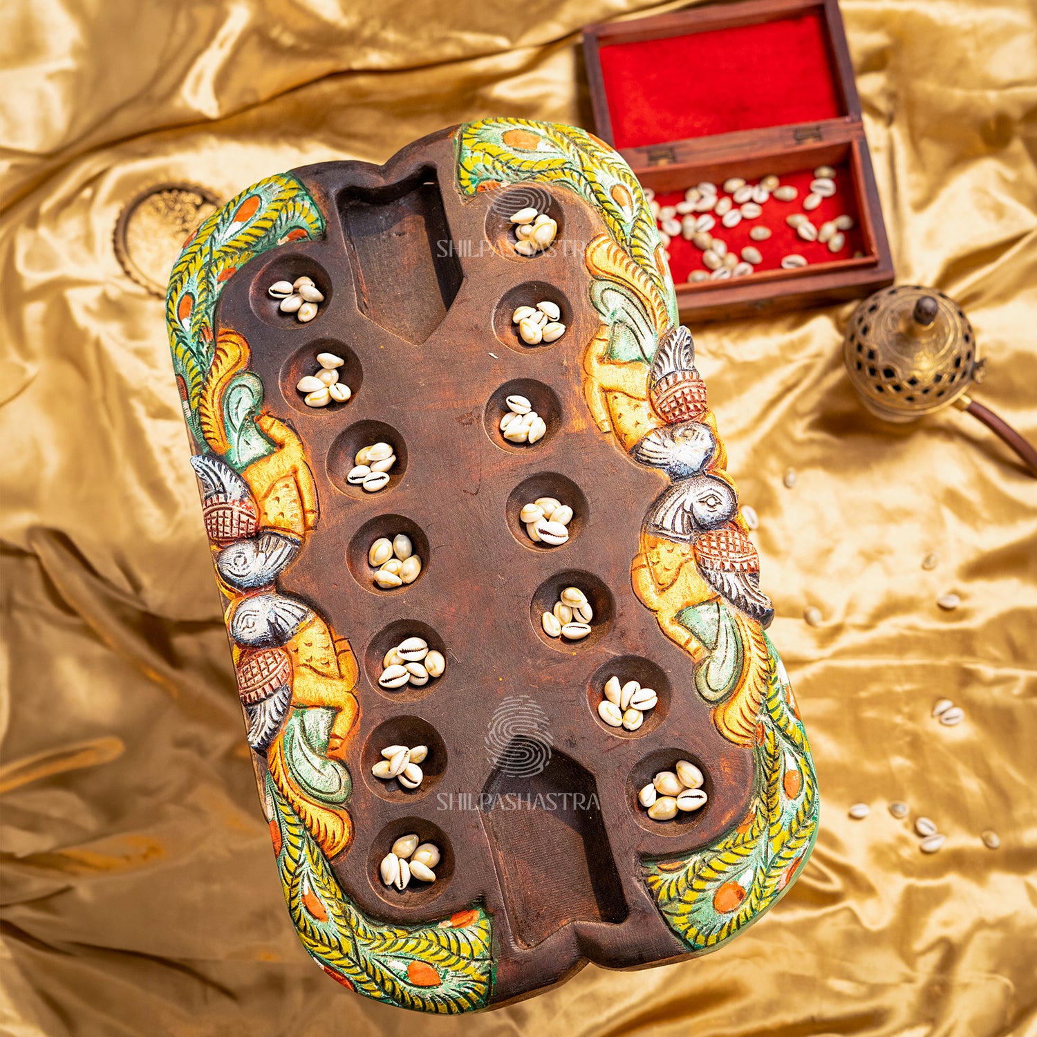 Hand Carved Mahogany Pallanguli Board with Peacock Motif – Traditional Mancala Game