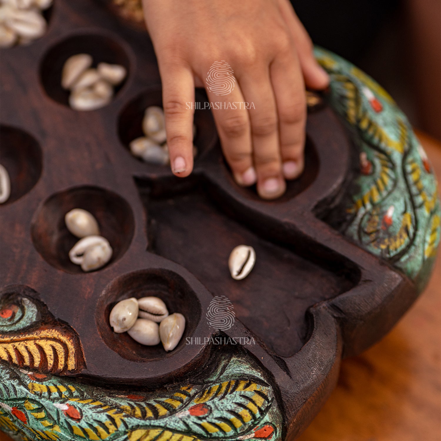 Hand Carved Mahogany Pallanguli Board with Peacock Motif – Traditional Mancala Game
