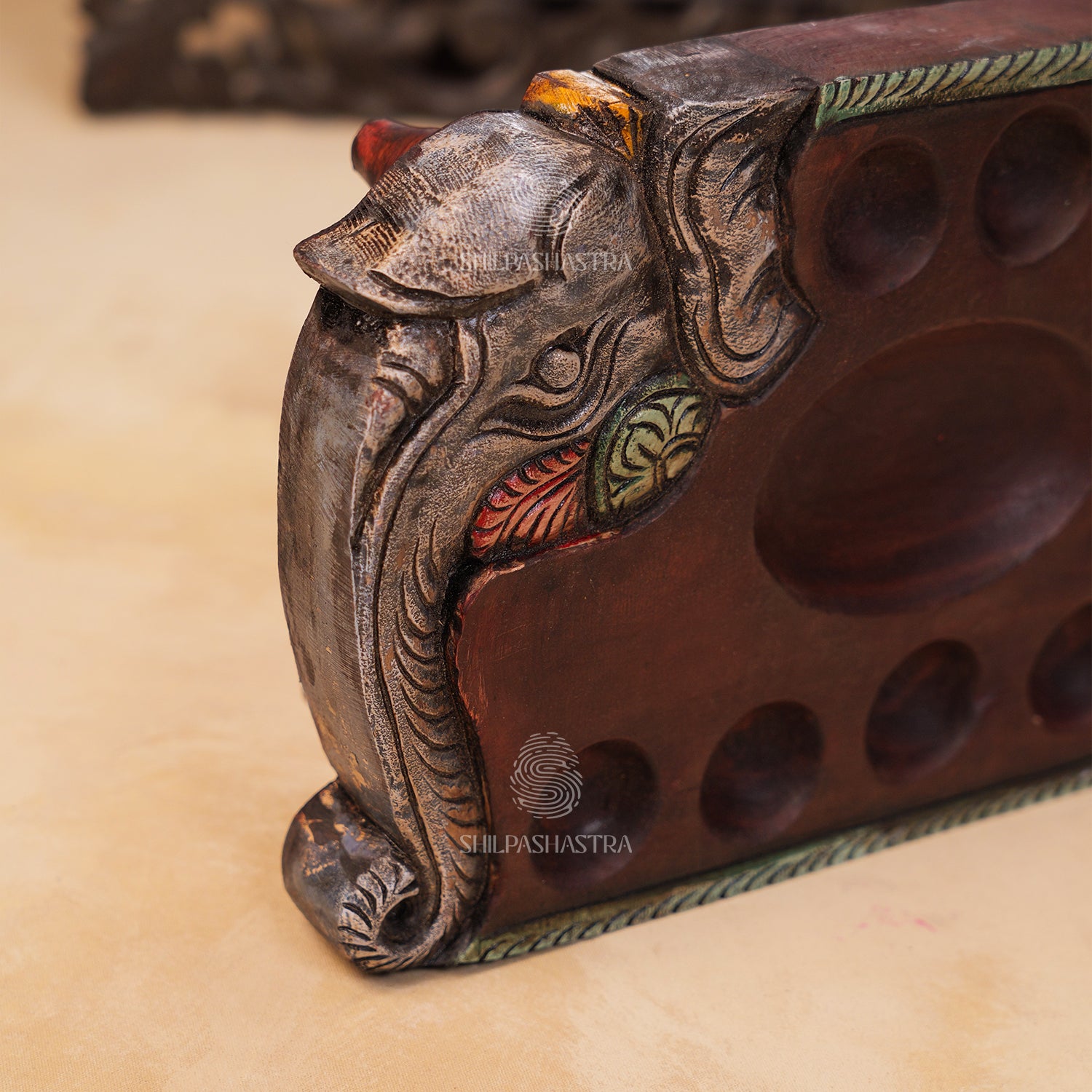Hand Carved Mahogany Pallanguli Board with Elephant Motif & Floral Border – Traditional Mancala Game