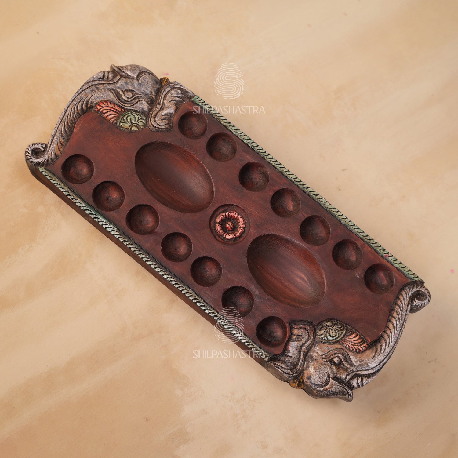 Hand Carved Mahogany Pallanguli Board with Elephant Motif & Floral Border – Traditional Mancala Game