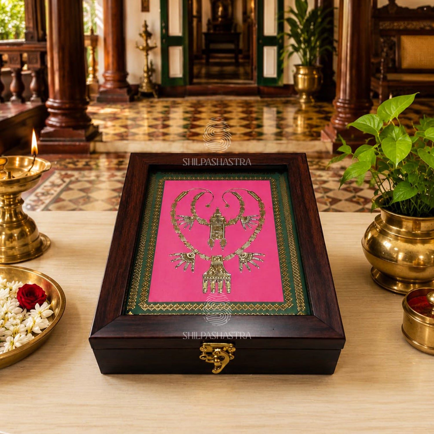 Chettinad Kaluthiru Jewel Box – Gold Foil Fibre Keepsake Box (6 × 8 Inches)