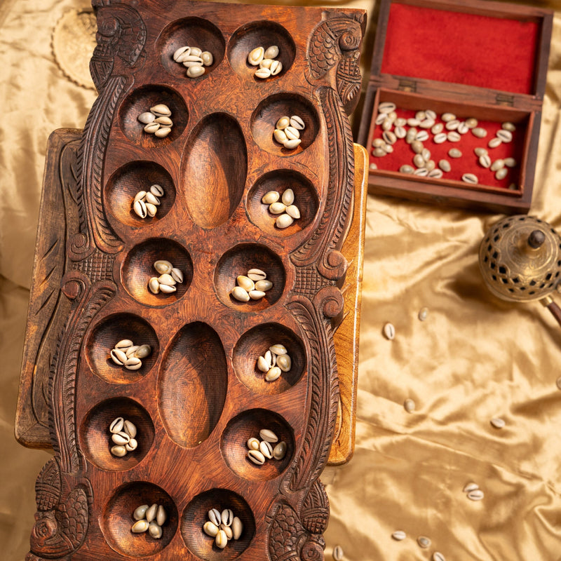 Hand Carved Rosewood Pallanguli Board with Parrot Motif – Traditional Mancala Game