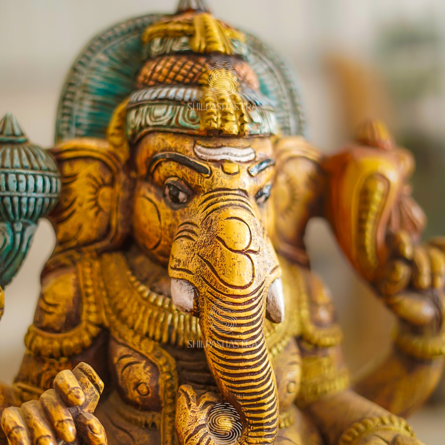 24 Inch Valampuri Ganesha Wood Carving – Hand-Carved Vaagai Wood Idol with Antique Finish