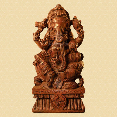 Valampuri Pillaiyar Handcrafted Wooden Idol