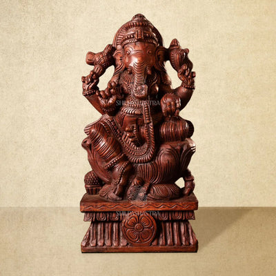 Valampuri Pillaiyar Handcrafted Wooden Idol