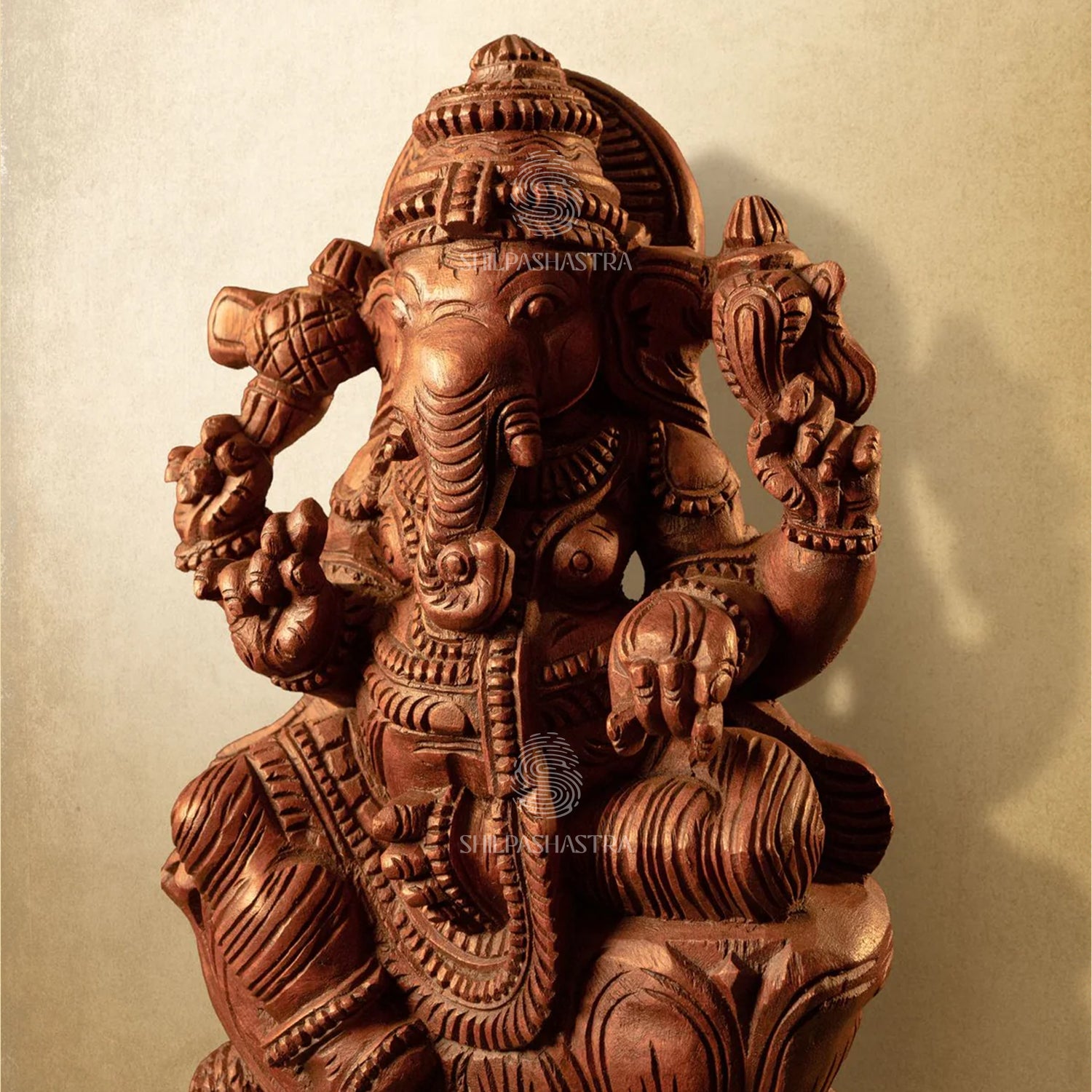 Valampuri Pillaiyar Handcrafted Wooden Idol