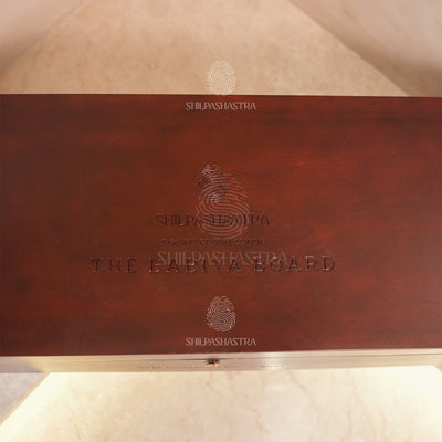 Hand Carved Mahogany Pallanguzhi Board – Babiya Crocodile Heritage Game for Home Decor & Gifting