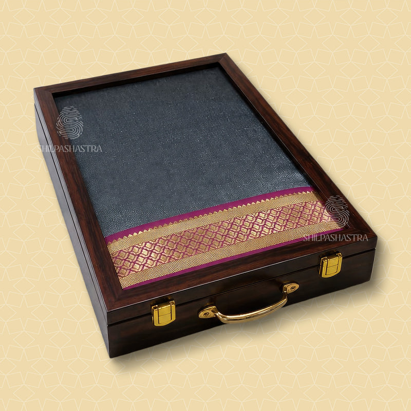 Premium Wedding Saree Box with Zari Border – Traditional Bridal Gift Box
