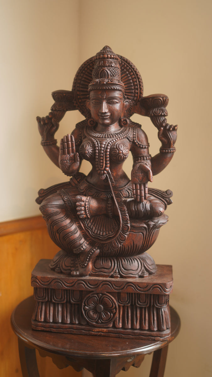Goddess Lakshmi Idol – Traditional South Indian Art